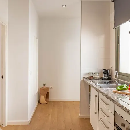 Feelathome Merced Apartment